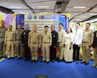 ผู้ว่าฯ สุราษฎร์ธานี เปิดกิจกรรมเฉลิมพระเกียรติพระบาทสมเด็จพ ... พารามิเตอร์รูปภาพ 18