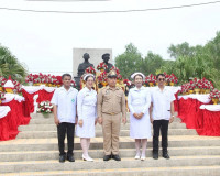 ผู้ว่าราชการจังหวัดสุราษฎร์ธานี เป็นประธานในกิจกรรมเทิดพระเก ... พารามิเตอร์รูปภาพ 2
