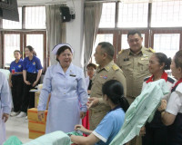 ผู้ว่าราชการจังหวัดสุราษฎร์ธานี เป็นประธานในกิจกรรมเทิดพระเก ... พารามิเตอร์รูปภาพ 15