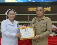 ผู้ว่าราชการจังหวัดสุราษฎร์ธานี เป็นประธานในกิจกรรมเทิดพระเก ... พารามิเตอร์รูปภาพ 17