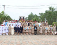 ผู้ว่าราชการจังหวัดสุราษฎร์ธานี เป็นประธานในกิจกรรมเทิดพระเก ... พารามิเตอร์รูปภาพ 24