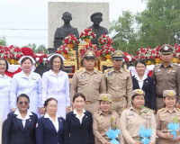 ผู้ว่าราชการจังหวัดสุราษฎร์ธานี เป็นประธานในกิจกรรมเทิดพระเก ... พารามิเตอร์รูปภาพ 46