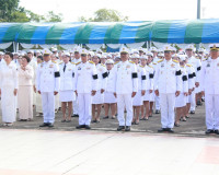ข้าราชการและประชาชนจังหวัดสุราษฎร์ธานีพร้อมใจร่วมพิธีวางพวงม ... พารามิเตอร์รูปภาพ 1
