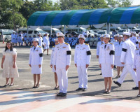 ข้าราชการและประชาชนจังหวัดสุราษฎร์ธานีพร้อมใจร่วมพิธีวางพวงม ... พารามิเตอร์รูปภาพ 17