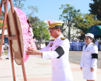 ข้าราชการและประชาชนจังหวัดสุราษฎร์ธานีพร้อมใจร่วมพิธีวางพวงม ... พารามิเตอร์รูปภาพ 26