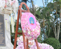 ข้าราชการและประชาชนจังหวัดสุราษฎร์ธานีพร้อมใจร่วมพิธีวางพวงม ... พารามิเตอร์รูปภาพ 31