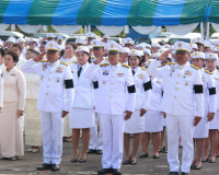 ข้าราชการและประชาชนจังหวัดสุราษฎร์ธานีพร้อมใจร่วมพิธีวางพวงม ... พารามิเตอร์รูปภาพ 55