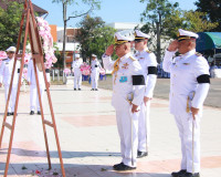 ข้าราชการและประชาชนจังหวัดสุราษฎร์ธานีพร้อมใจร่วมพิธีวางพวงม ... พารามิเตอร์รูปภาพ 66