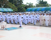 ข้าราชการและประชาชนจังหวัดสุราษฎร์ธานีพร้อมใจร่วมพิธีวางพวงม ... พารามิเตอร์รูปภาพ 71