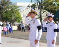 ข้าราชการและประชาชนจังหวัดสุราษฎร์ธานีพร้อมใจร่วมพิธีวางพวงม ... พารามิเตอร์รูปภาพ 79