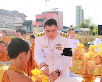 ผู้ว่าราชการจังหวัดสุราษฎร์ธานีนำพสกนิกรทุกหมู่เหล่า ประกอบพ ... พารามิเตอร์รูปภาพ 1
