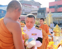 ผู้ว่าราชการจังหวัดสุราษฎร์ธานีนำพสกนิกรทุกหมู่เหล่า ประกอบพ ... พารามิเตอร์รูปภาพ 17