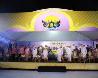 ผู้ว่าฯ สุราษฎร์ธานี เป็นประธานพิธีฉลองถ้วยพระราชทานฯ สืบสาน ... พารามิเตอร์รูปภาพ 60