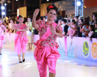 ผู้ว่าฯ สุราษฎร์ธานี เป็นประธานพิธีฉลองถ้วยพระราชทานฯ สืบสาน ... พารามิเตอร์รูปภาพ 63