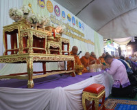 สุราษฎร์ธานีจัดพิธีสมโภชเรือพนมพระทางบก ในงานประเพณีชักพระ ป ... พารามิเตอร์รูปภาพ 5