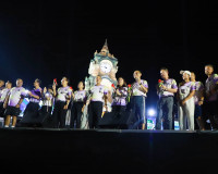 จังหวัดสุราษฎร์ธานีจัดกิจกรรม “วิ่งพรมน้ำมนต์ชมเรือพระ” ประจ ... พารามิเตอร์รูปภาพ 10