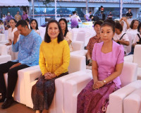 จังหวัดสุราษฎร์ธานี จัดพิธีชักพุ่มผ้าป่าเมืองสุราษฎร์ธานี สื ... พารามิเตอร์รูปภาพ 14