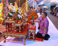 จังหวัดสุราษฎร์ธานี จัดพิธีชักพุ่มผ้าป่าเมืองสุราษฎร์ธานี สื ... พารามิเตอร์รูปภาพ 16