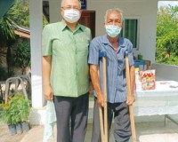 ผู้ว่าฯ สุราษฎร์ธานีห่วงใยประชาชนกลุ่มเปราะบาง นำนายอำเภอลงพ ... พารามิเตอร์รูปภาพ 8