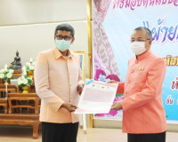 จังหวัดสุราษฎร์ธานีมอบต้นแบบลายผ้าประจำจังหวัด &quot;ผ้ายกราชวัตร ... พารามิเตอร์รูปภาพ 11